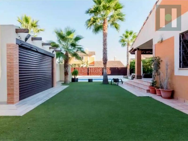 Foto e5b3d4f2-77b1-4acc-9296-59809a99b381. Casa adossada amb aparcament piscina a La Ñora Murcia
