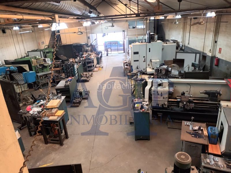 Foto 16db0d5b-5c2a-4c45-a1e7-c8fc426ab950. Nau industrial a Centre Sabadell