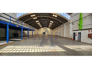 Alquiler Nave industrial  Calle sant josep de. Gran nave industrial en hospitalet  7.264 m  4 muelles tir  ubic
