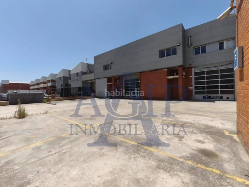 Foto 05721a68-8b80-4927-9ef7-9823df1f2dfa. Affitto capannone industriale in Almeda - El Corte Inglés Cornellà de Llobregat