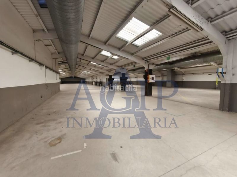 Foto 3ed01927-938d-4fea-b38b-c5d3b949e9b4. Affitto capannone industriale in Almeda - El Corte Inglés Cornellà de Llobregat