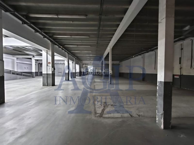 Foto e392876e-718a-4b58-9cf4-01dcfc2b0dab. Affitto capannone industriale in Almeda - El Corte Inglés Cornellà de Llobregat