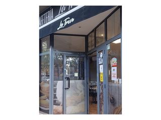 Lloguer Local Comercial  Avinguda marimar. Traspaso de cafetería en pleno funcionamiento en viladecans