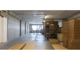 Miete Fabrikhalle  Calle energia. Nave industrial de 320 m en badalona  montacargas 1.250 kg  exce
