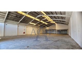 Miete Fabrikhalle  Carrer barcelona. Nave industrial 1.025m con oficinas, patio y altura de 8m  barbe