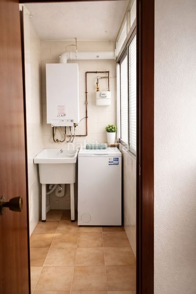 Foto b98d9d23-41cf-4730-b59f-4bdbf180a2cc. Pis amb calefacció piscina a Torreforta Tarragona