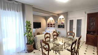 Appartement  Calle de gante. Amplio piso de 119 m² con garaje, trastero, terrazas y ascensor