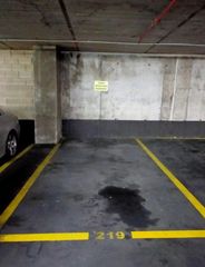 Car parking in Calle gerardo lobo 3. Plaza de garaje en parking miradero