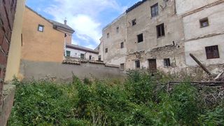 Building  Calle san cipriano. Edificio para rehabilitación o promoción de hasta 7 viviendas |