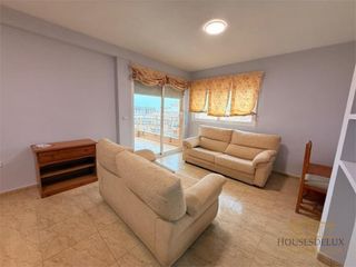 Pis  Calle pio xii. Piso exterior con 3 habitaciones,garaje y trastero en torre de l
