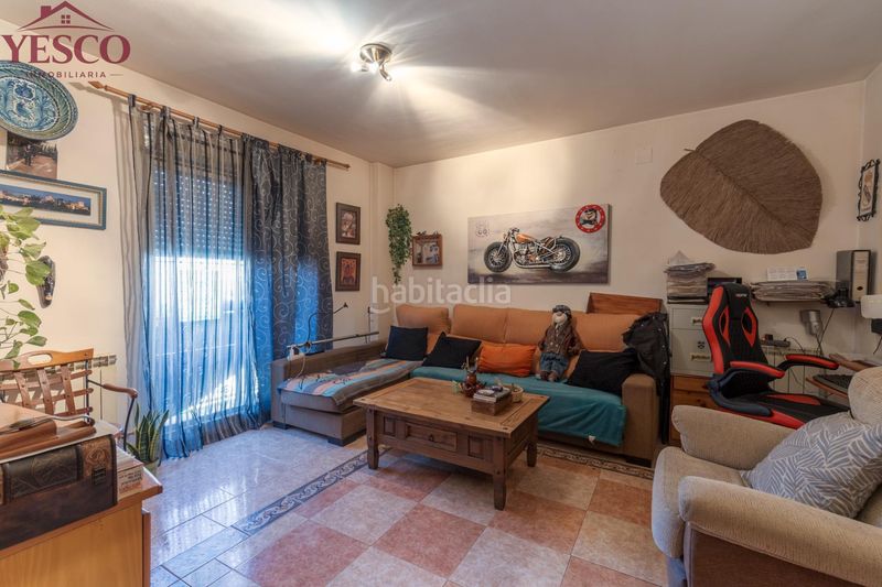 Foto fd424e8f-5938-4a45-bab4-c724d57161d3. Casa adossada amb calefacció aparcament a Güevéjar