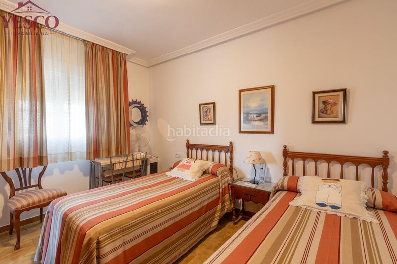 Foto 84ae7e27-6967-44d0-b7cd-76f300823f16. Casa pareada en Víznar