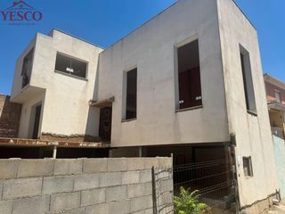 Maison jumelée  Avenida de la fuente. Chalet con patio y terraza en el centro de peligros