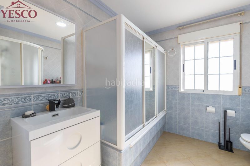 Foto 2380d2f0-f0b0-415d-9134-911a09e2ae37. Casa adossada a Benalúa