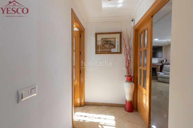 Foto 3a87c99f-5d35-47e6-bd10-481c3a3f39f4. Casa adossada a Benalúa