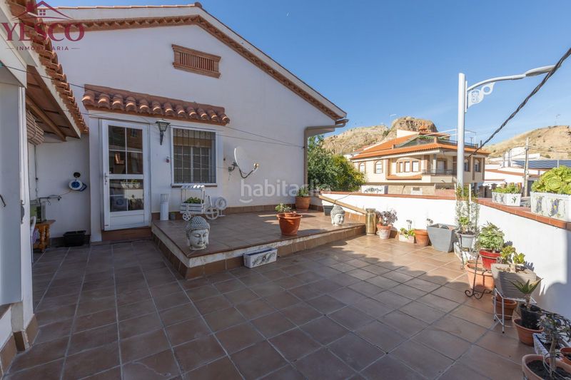 Foto eabdc363-7eea-474f-ad65-ac863e938fea. Casa adossada a Benalúa