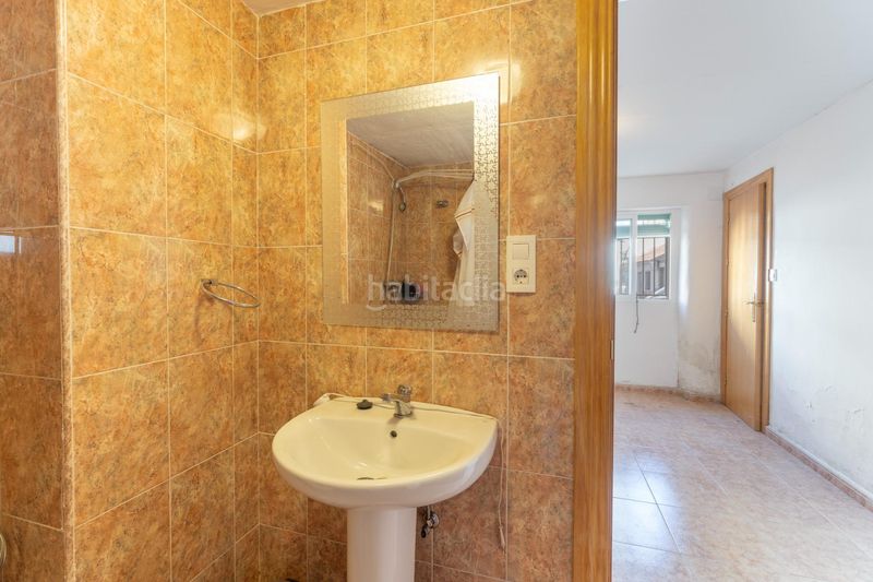 Foto a065ced3-c479-4fdf-a60d-24f8e016febf. Casa aparellada a Alfacar