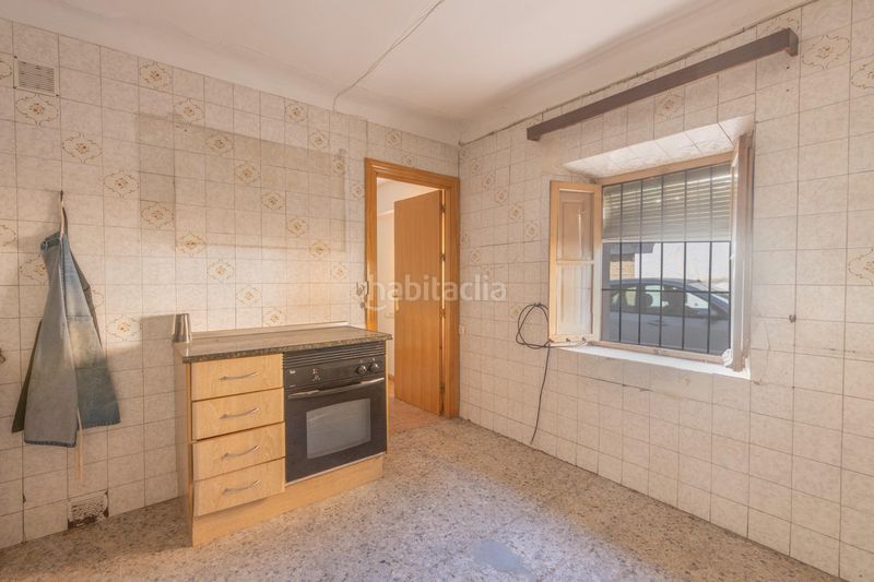 Foto b7f4f3ea-9e96-43b9-937b-356e6f39a593. Casa aparellada a Alfacar