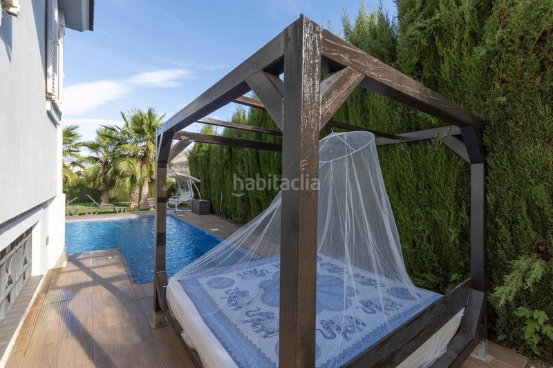 Foto cecca6e8-bf1c-477e-8fb7-e4ac3e7b6140. Chalet en Cenes de la Vega