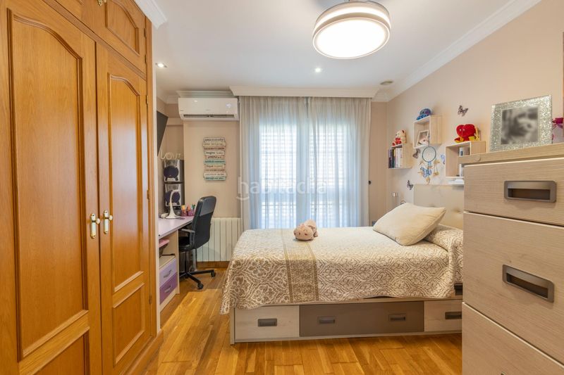 Foto f4e5f5d9-fcd1-4669-af70-a3b0825ff13e. Chalet en Cenes de la Vega