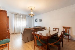 Casa  Calle calle pedro temboury. Casa en una sola planta en iznalloz