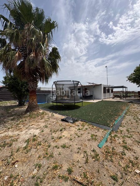 Foto f3cd5d74-2f07-4ff7-98ed-6e5ce5537cf8. Casa amb xemeneia piscina a Ctra Jerez-Ctra del Puerto Sanlúcar de Barrameda