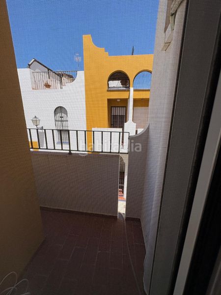 Foto fd4dd005-bc67-40b3-8e6a-c727962837ea. Casa adossada amb aparcament a Centro-Calzada-Cabo Noval Sanlúcar de Barrameda