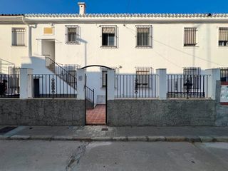 Piso en Centro-Calzada-Cabo Noval. Piso