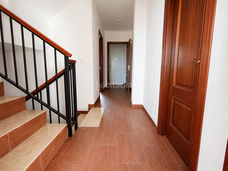 Foto 0210fbf7-1824-4631-91e6-717a19729813. Casa adossada amb xemeneia aparcament a Carlota (La)