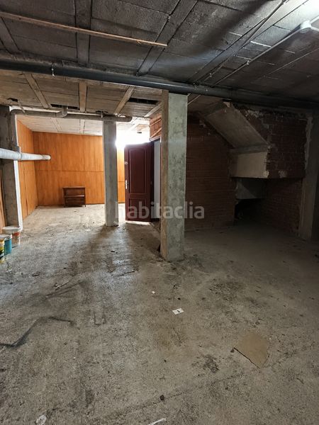 Foto eb35435c-3c31-4460-9e79-2afd20c75d4b. Casa adossada amb xemeneia aparcament a Carlota (La)