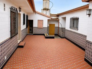 House in Carlota (La). Dos viviendas unidas en una sola propiedad por solo 129.000 €