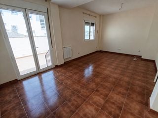 Reihenhaus en Calle la encina 1. Casa adosada impresionante de 2 plantas + s�tano.