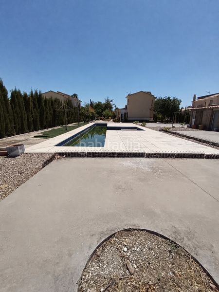 Foto 30a1d813-59d8-47c9-9e58-b7c14f9c02f6. Xalet amb aparcament piscina a Carlota (La)