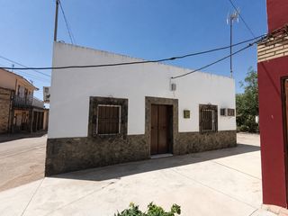 Casa  Calle la ronda. Casa en venta en cerro perea – 67.000 €