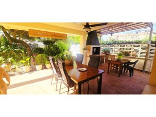 Maison à Els Munts. Torredembarra fantastico chalet para 2 familias oportunidad