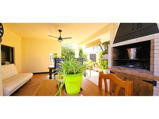 Casa in Els Munts. Torredembarra fantastico chalet para 2 familias oportunidad