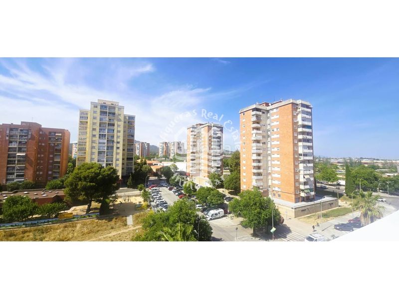 Foto eee12813-3fe7-4cbc-a16f-a77776057fcb. Dúplex amb calefacció a Zona Esportiva Terrassa