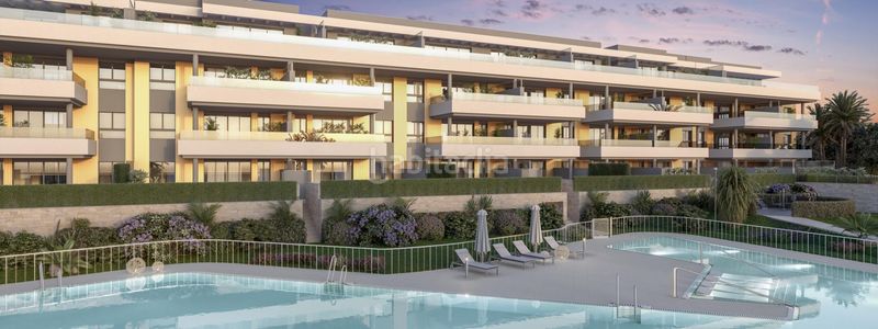 Foto 4cc4c72f-9467-445d-b9c2-3b155fc9bf38. Casa aparellada amb aparcament piscina a Montemar Torremolinos
