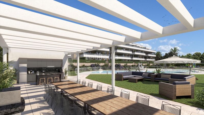 Foto bd64629b-0423-45f4-bd88-2f6db24a5961. Casa aparellada amb aparcament piscina a Montemar Torremolinos