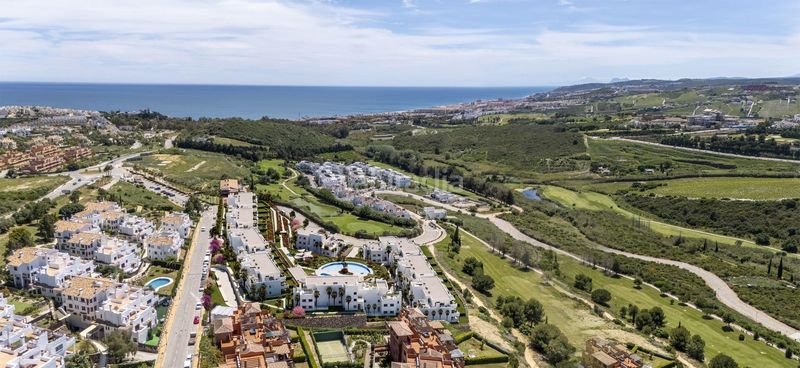 Foto b0321fff-9d0a-439d-a241-e215518da7c0. Àtic amb aparcament piscina a Casares golf - Casares del sol Casares
