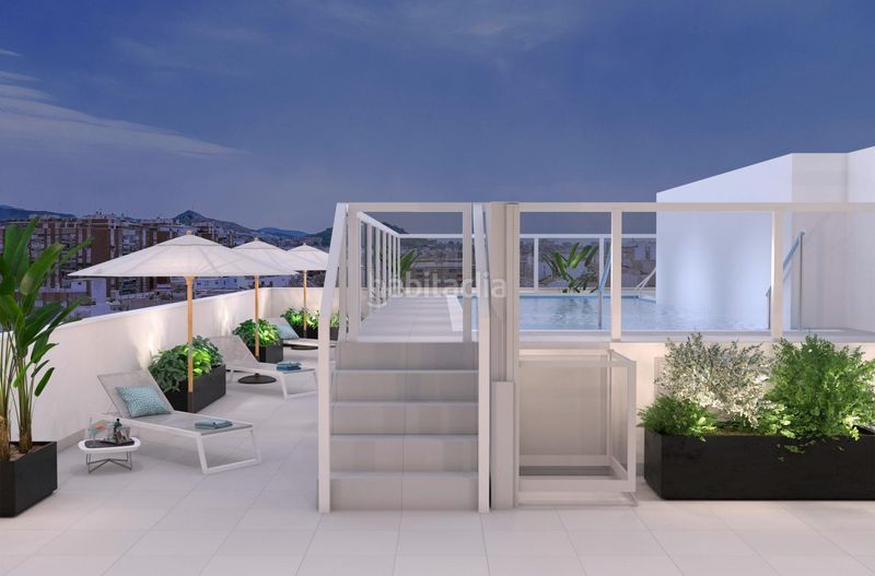 Foto 5ea1d61f-1a77-4b8c-a4d8-bf94c5369eb1. Apartament amb aparcament piscina terrassa a Los Castillejos - La Trinidad Málaga