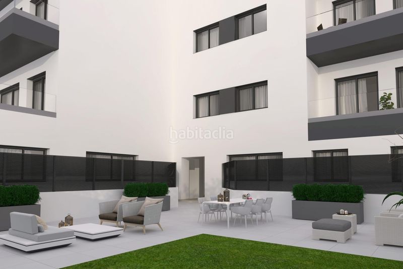 Foto dec335a5-c729-4165-9442-1a19a04c694d. Apartament amb aparcament piscina terrassa a Los Castillejos - La Trinidad Málaga