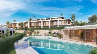 Casa adossada a La Cala Mijas. Casas adosadas y casas adosadas en esquina de nueva construcción