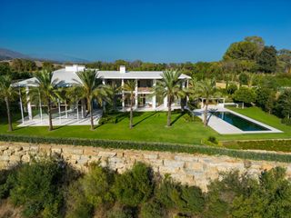 Chalet à Casares Golf - Casares del Sol. Exclusiva villa de lujo de obra nueva en finca cortesín, casares