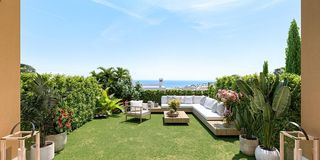 Casa adossada a La Cala Mijas. Casas adosadas y casas adosadas en esquina de nueva construcción