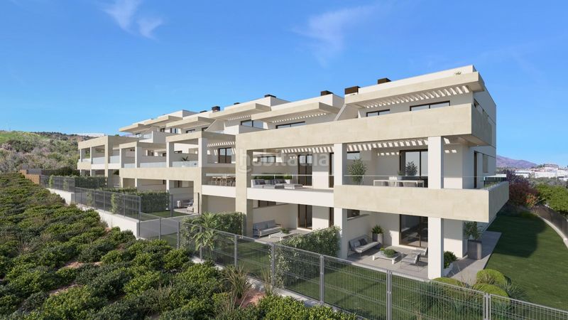Foto dcba7cd9-9242-4476-8789-6662601fbf30. Àtic amb calefacció aparcament piscina a Bahía Dorada Estepona