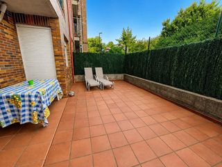 Pis  Beranga-carrera la. Planta baja en beranga con terraza privada, piscinas y aparcamie