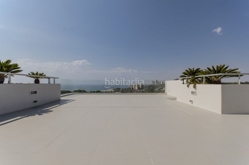 Foto 5d584bbb-9867-468c-8edb-6c7320a07498. Xalet amb aparcament piscina a Campoamor Orihuela