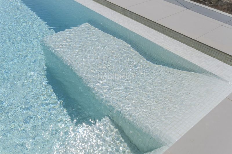 Foto a94dd320-67d4-4a74-82c5-ed9d3587d801. Xalet amb aparcament piscina a Campoamor Orihuela