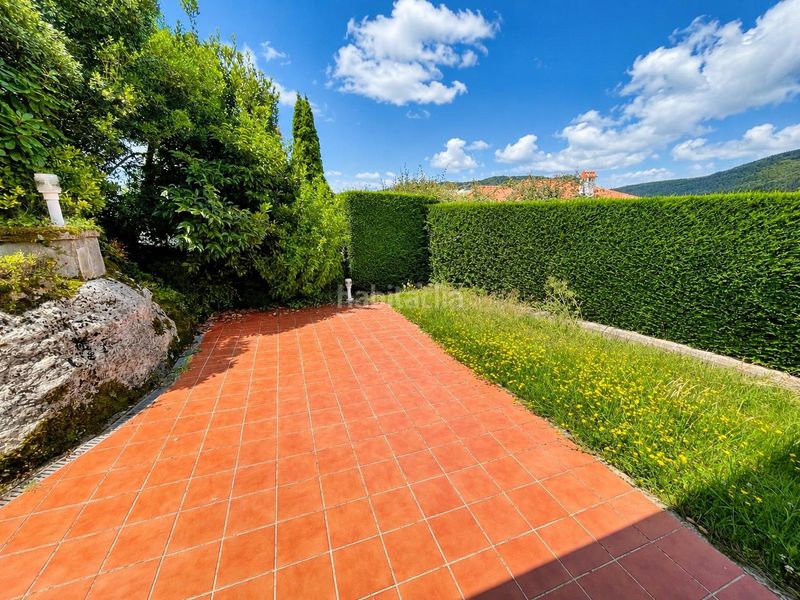 Foto 35d40ad3-47c8-4f69-b511-7bea327c03ad. Chalet  independiente con 306m2 de jardin. en Argoños